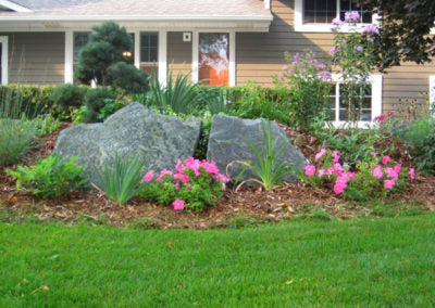 Gray Trap Boulders