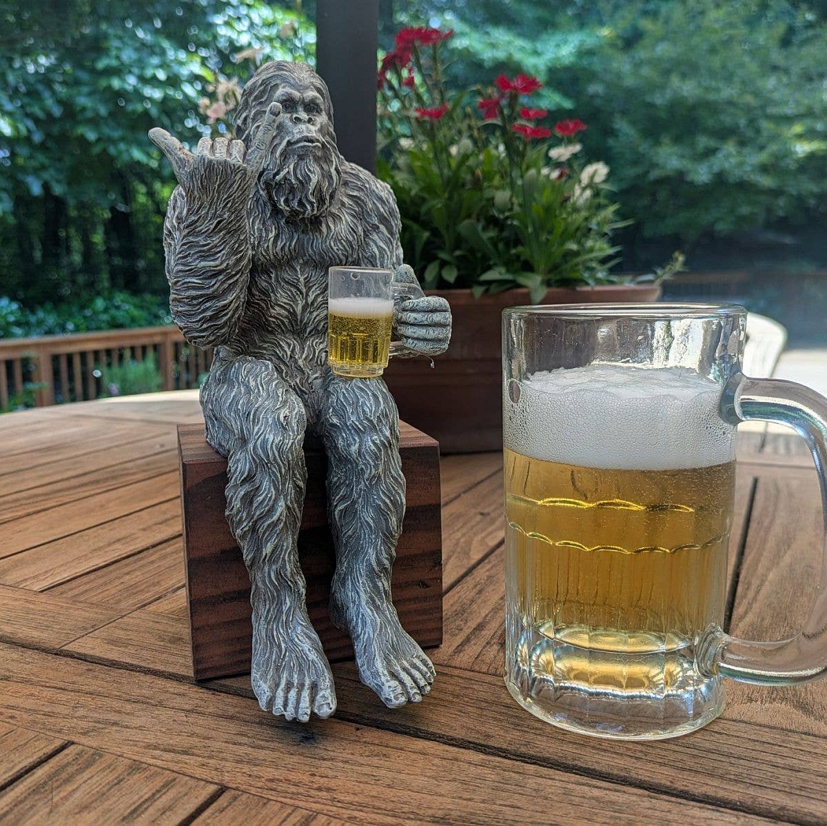 Party Bigfoot Sasquatch Beer Drinking Statue 10 inch H