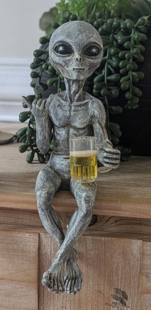 Party Alien Shelf Sitter - Dude Having A Beer