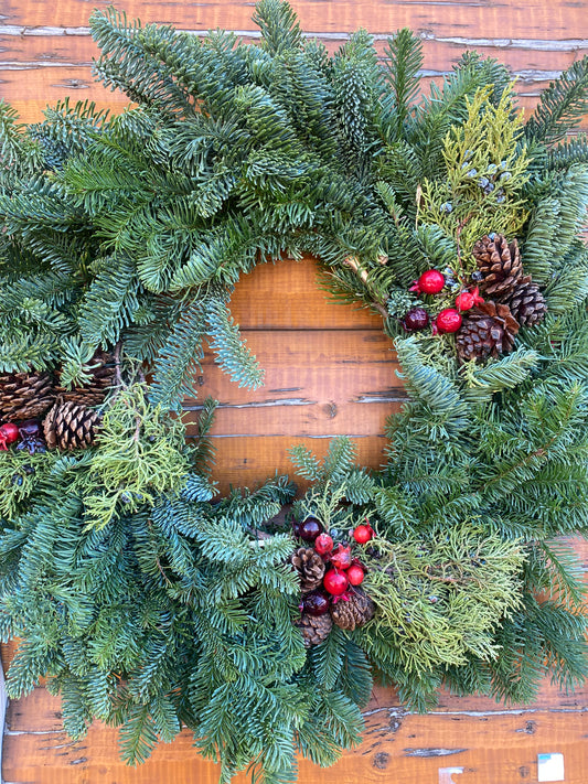 24" Noble Wreath Splendors