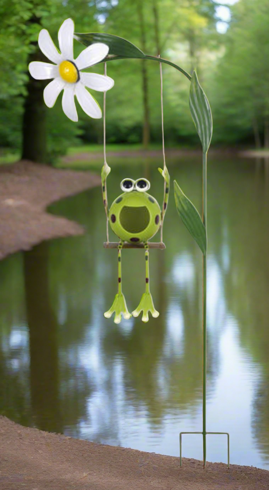 Swinging Frog Solar Stake