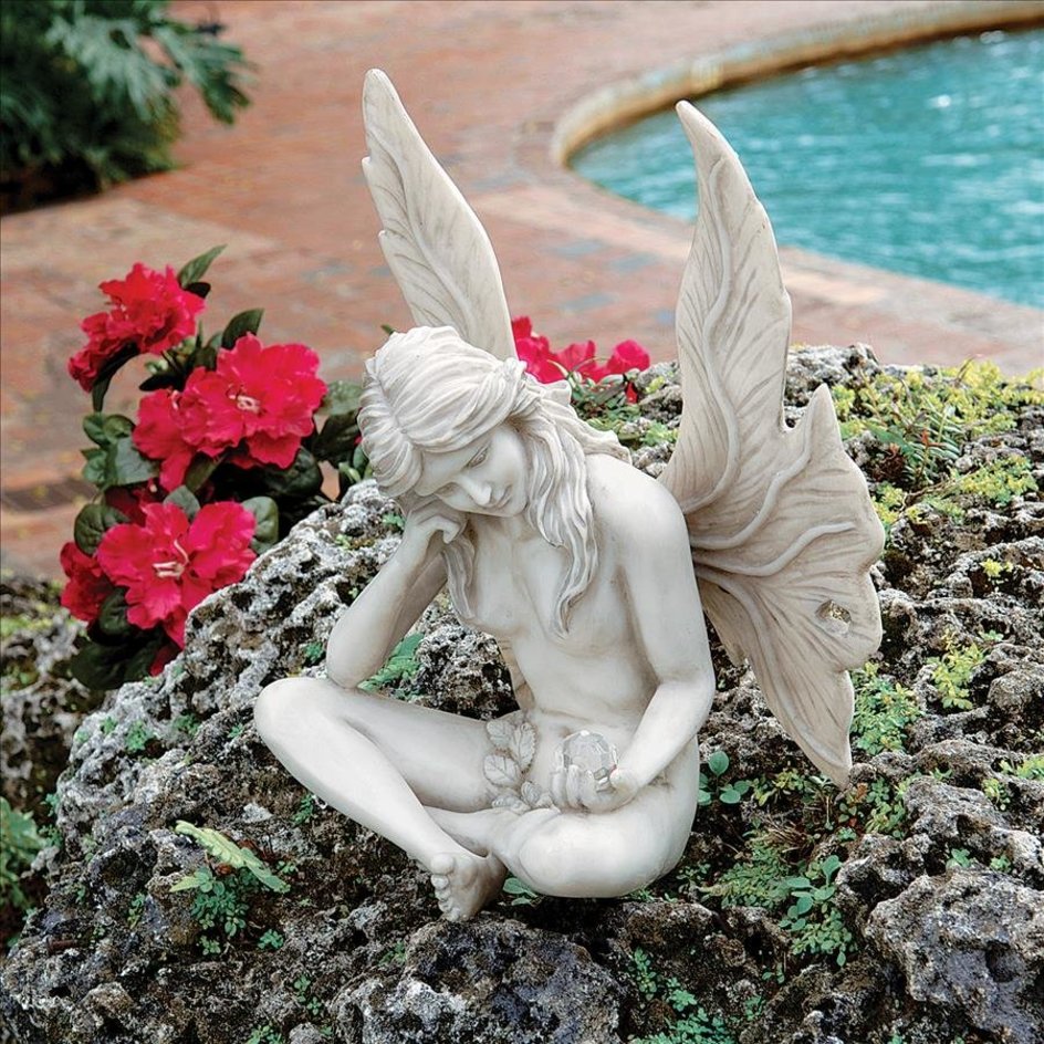 The Secret Garden Fairies: Gazing Fairy Statue